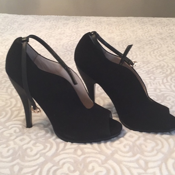 Victoria's Secret Shoes - Black heels